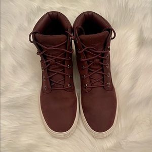 Timberland Skyla Bay 6 Inch Burgundy Boots